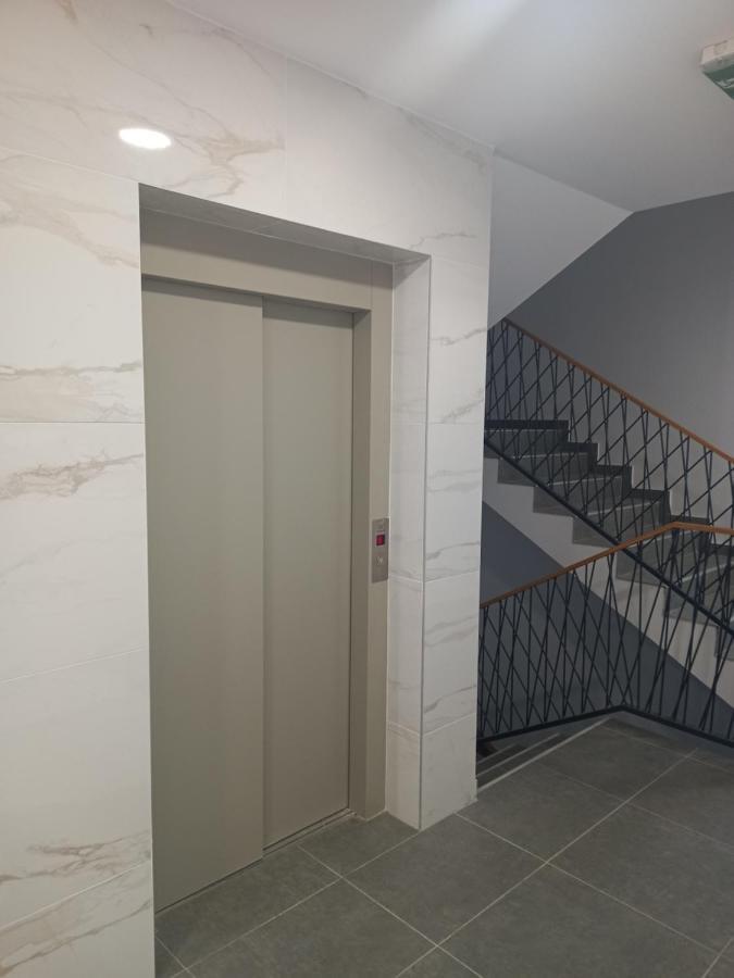 Avenija Oaza Apartment Нови Сад Екстериор снимка