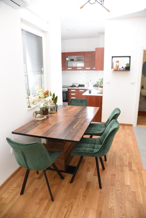 Avenija Oaza Apartment Нови Сад Екстериор снимка